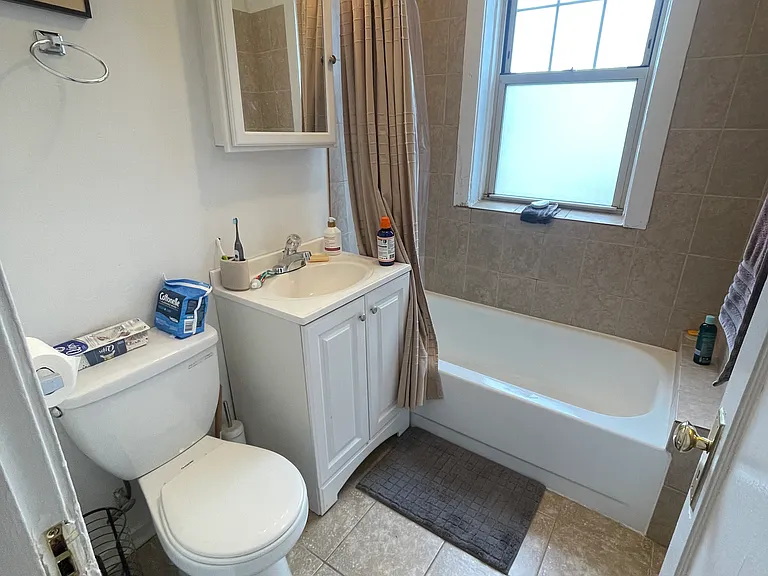1514 W Rosemont Ave #1 — Photo 8