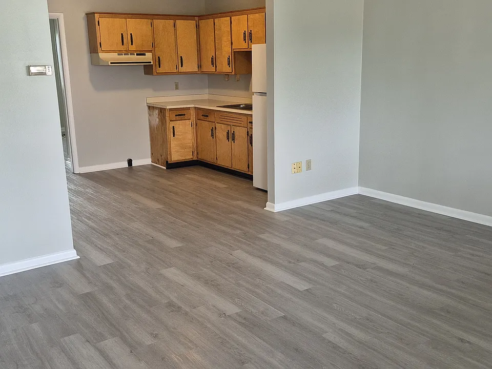 101 Delaware Ave #2