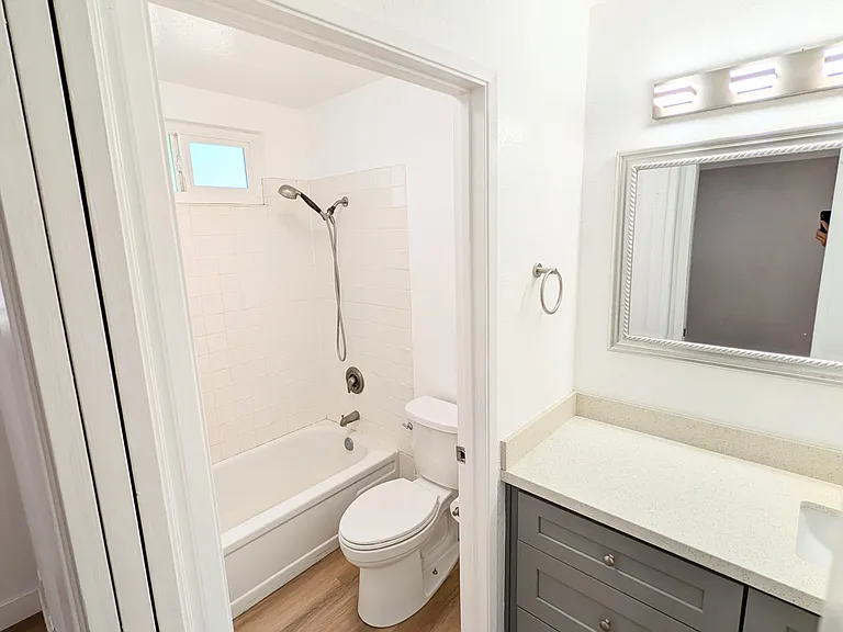 202 Toronto Ave #2 — Photo 5
