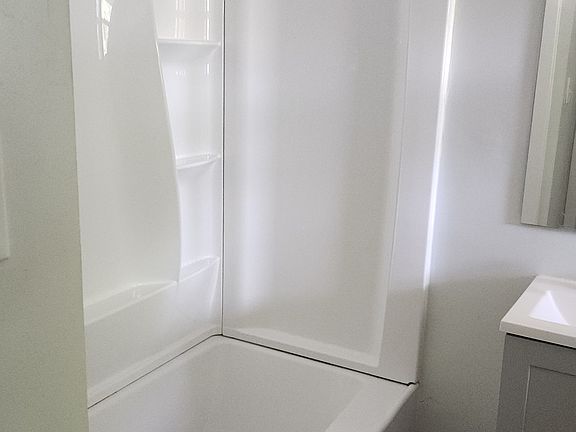 3rd image of 240 S Magnolia St #240