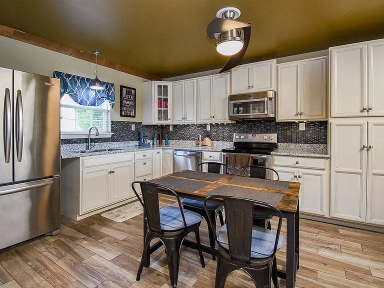330 N Dixie Dr #A — Photo 14