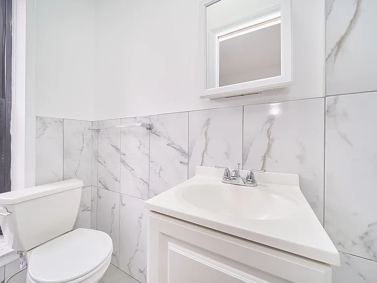 153 Norfolk St #1D — Photo 4