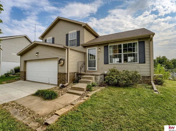 6214 N 79th Cir, Omaha, NE 68134