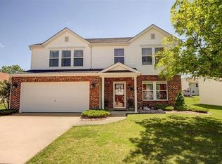 636 Fallen Timber Ln, Mascoutah, IL 62258