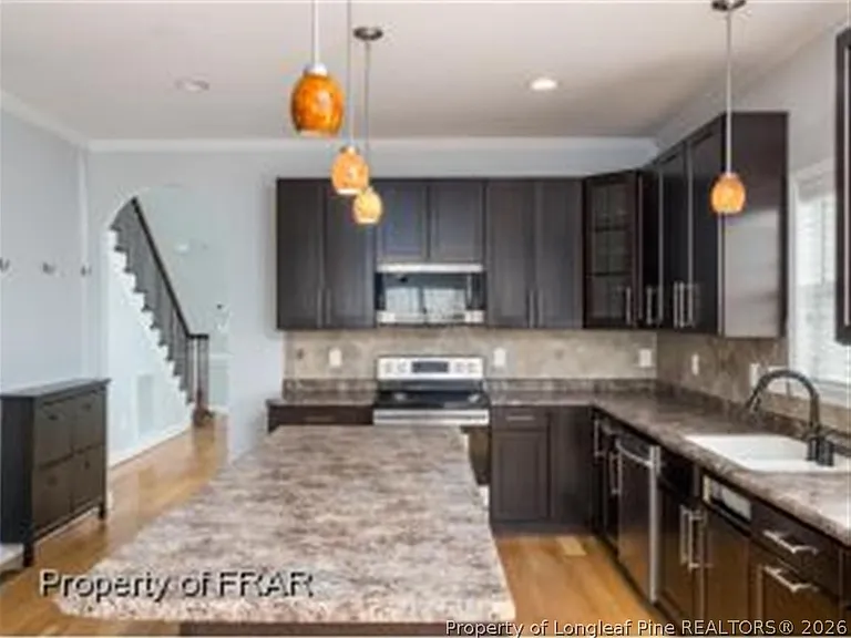 175 Windbrook Ct — Photo 13