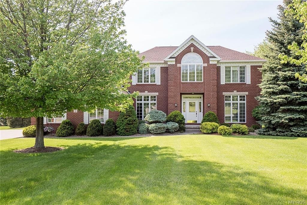 10 Lakeridge Dr, Orchard Park, NY 14127 | Zillow