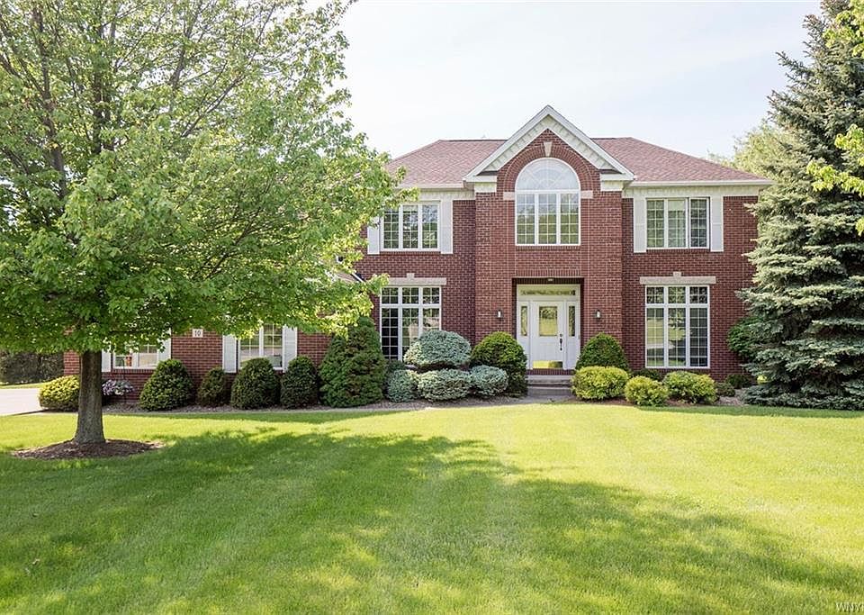 1st image of 10 Lakeridge Dr