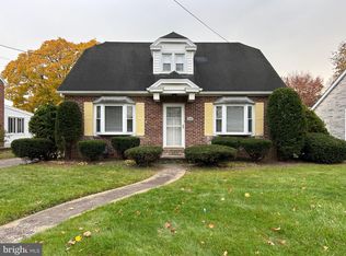 2236 Sunset Ln, York, PA 17408