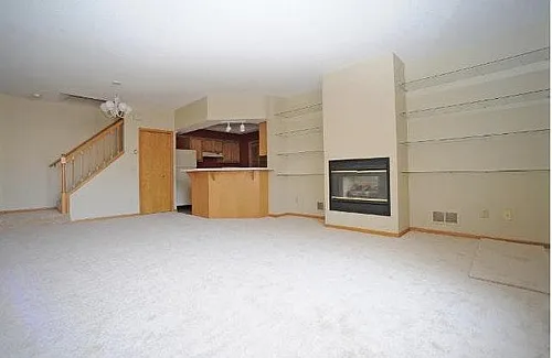 10934 Highland Rd Photo 1