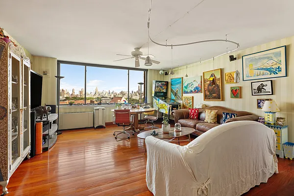 Living room, photo 1