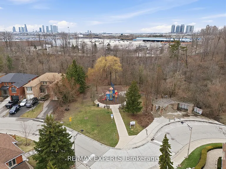 22 Wedgewood Pl — Photo 38
