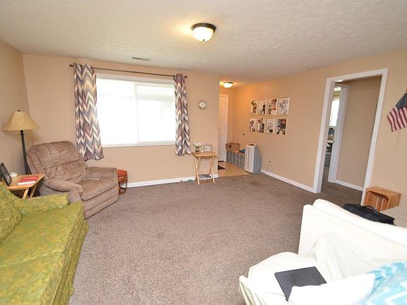 3rd image of 1624 Briedweng Ave