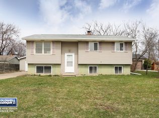 1204 E Park Hills Dr, Appleton, WI 54915