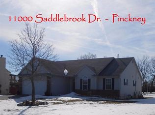 11000 Saddlebrook Dr, Pinckney, MI 48169