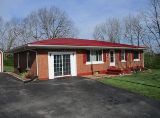 1116 Clintonville Rd, Paris, KY 40361