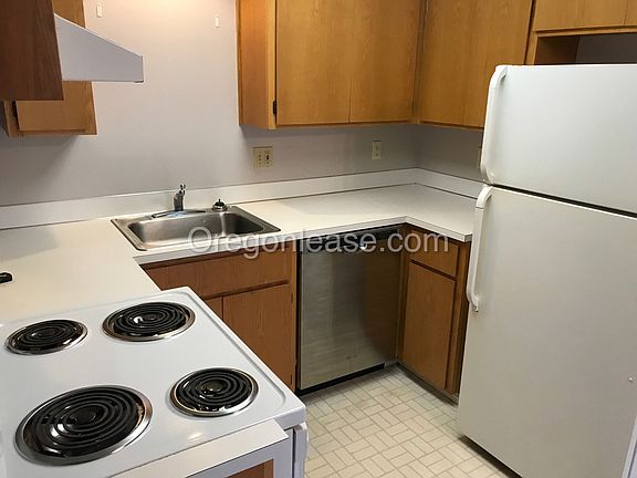 2nd image of 515 S 67th Pl #0