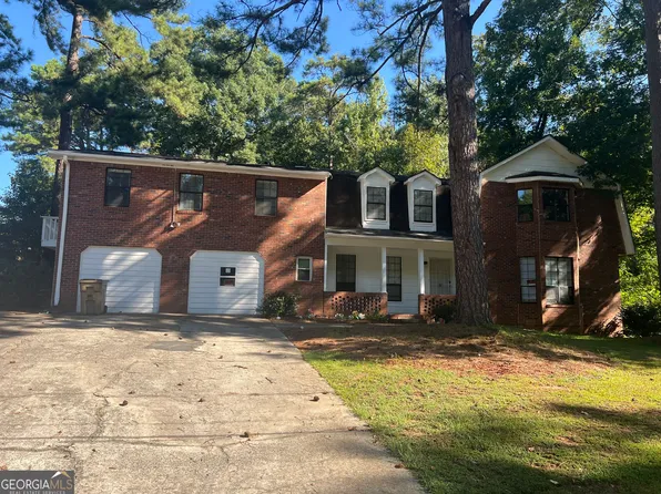 2498 Robin Hood Dr, Ellenwood, GA 30294