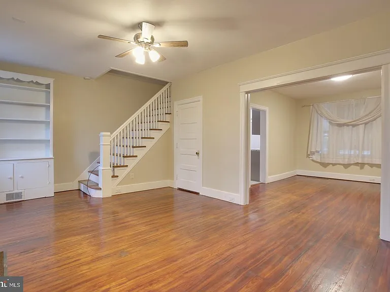 420 Sunset Rd — Photo 2