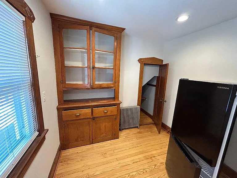 256 E 7th St #2 — Photo 6