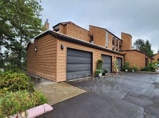 184 Oswego Smt, Lake Oswego, OR 97035