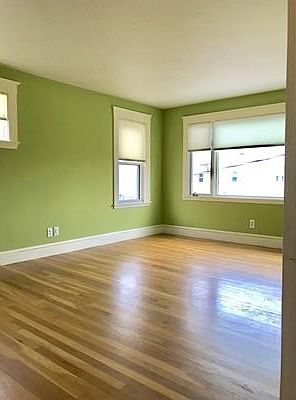 5th image of 59 Crawford St #2