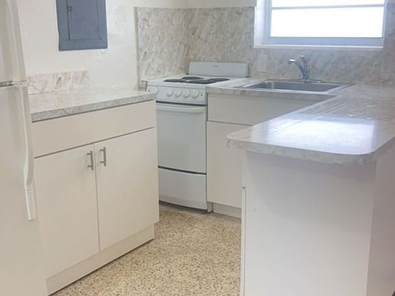 2nd image of 84 W 31st St #Ta-02