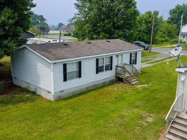 707 Willow St, Ellendale, DE 19941