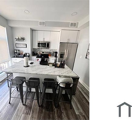 2nd image of 1328 S 6th St Floor 3