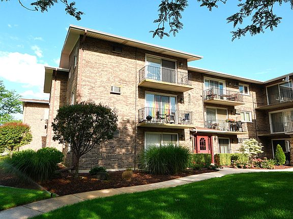 2nd image of 9032 W 140th St APT 3D