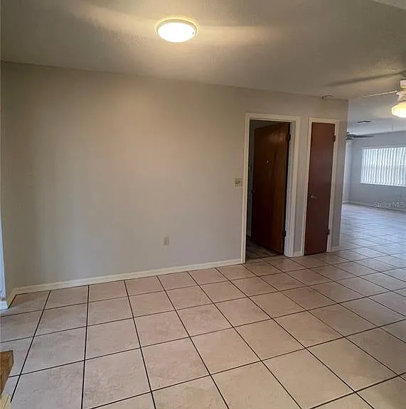 10337 Usher St — Photo 6