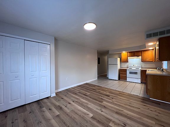 4th image of 325 S Courtland Ave #4