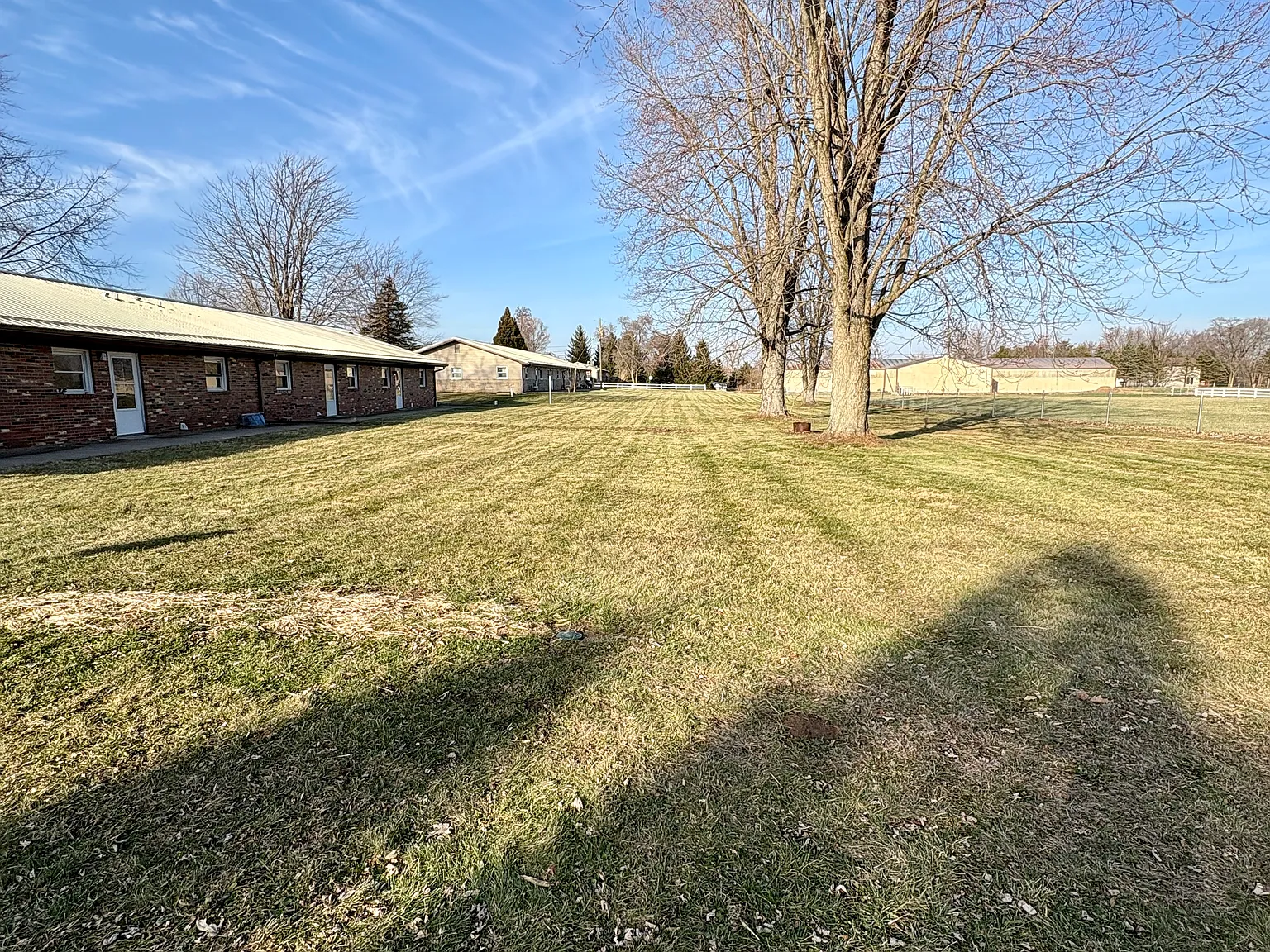 3 bed, 1080 sqft, $1,200 — Photo 2