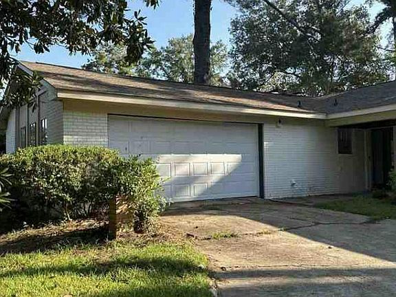 2nd image of 708 Parker Dr