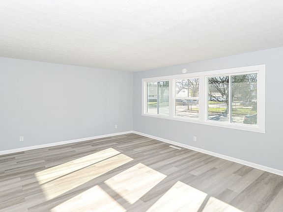 4th image of 4102 Barnor Dr