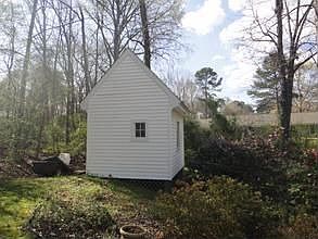 3rd image of 112 Oak Forest Dr