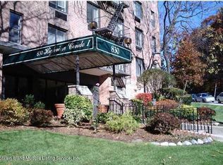 830 Howard Ave APT 3E, Staten Island, NY 10301