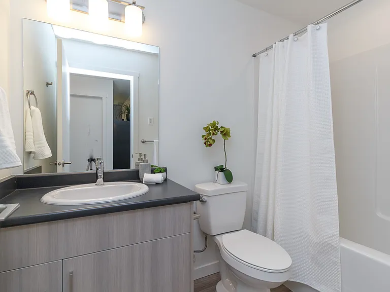 821 Hockley Ave — Photo 8