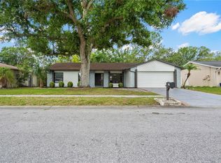 4706 Fox Hunt Dr, Tampa, FL 33624