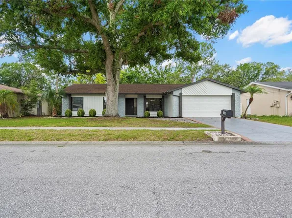 4706 Fox Hunt Dr, Tampa, FL 33624