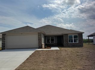 26 Fallen Oak Dr, Conway, AR 72032