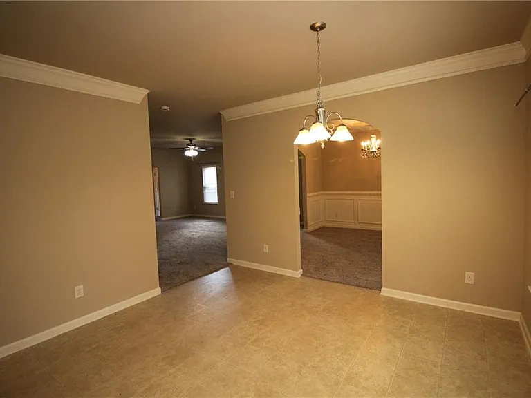 1317 Castleberry Dr — Photo 8