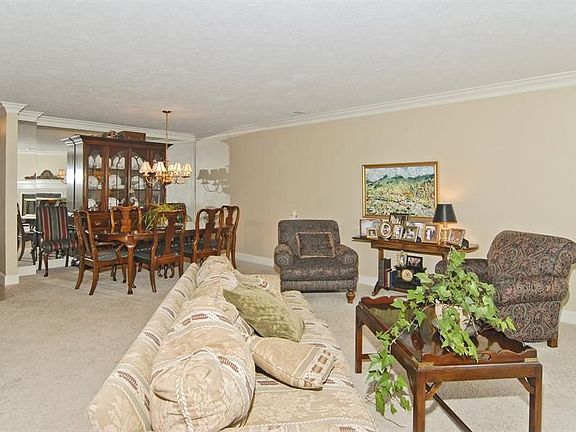 4th image of 8650 Jaffa Ct W Dr APT 36
