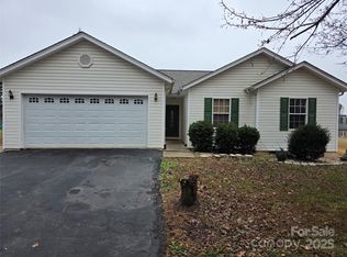 105 3rd Ave NW, Hildebran, NC 28637