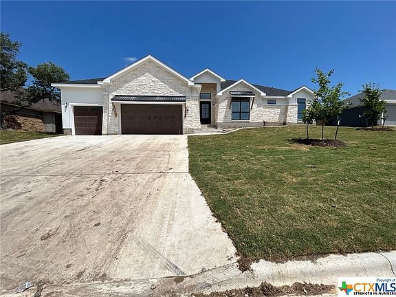 3rd image of 2018 Bluff Dr