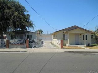 2401 W Pomona St, Santa Ana, CA 92704