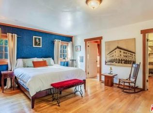 825 Angelus Pl, Venice, CA 90291