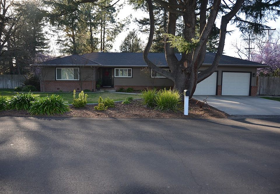 1st image of 9061 N Nassano Dr