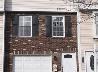 132 Meadow Gap Dr, Monroeville, PA
