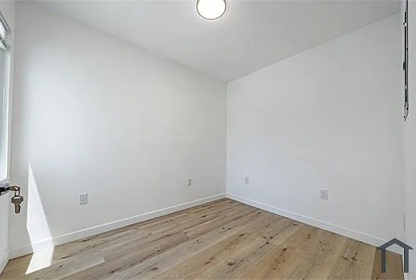 4626 Wall St #211 — Photo 9