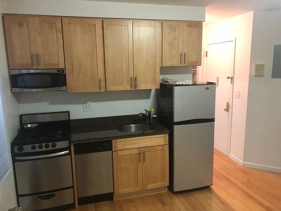1st image of 3112 36th Ave APT 1